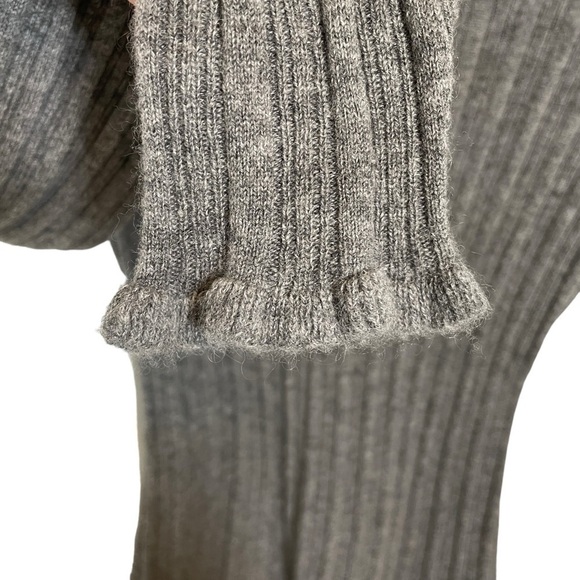 Paige Grey 100% Cashmere Turtleneck Sweater Wide Ribbing Lettuce Hem/Cuffs Sz S - Picture 9 of 15